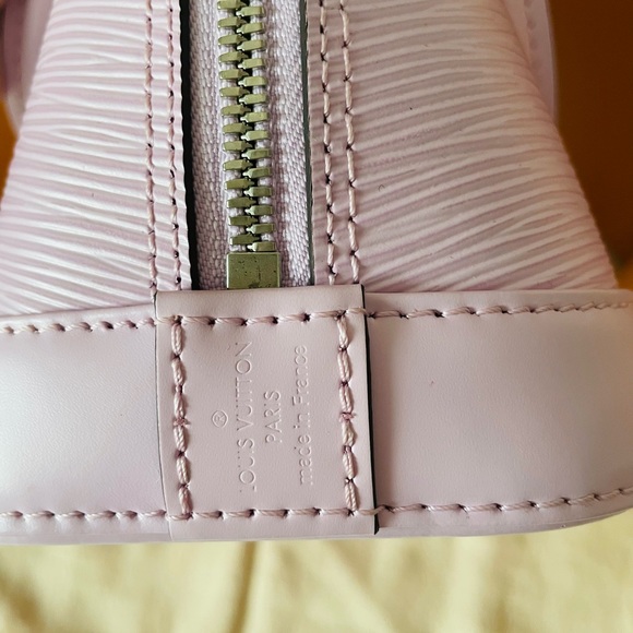 NWT Louis Vuitton Alma Bb Light Pink M22620 with Dust Bags, Box and Shopping Bag - Picture 5 of 16